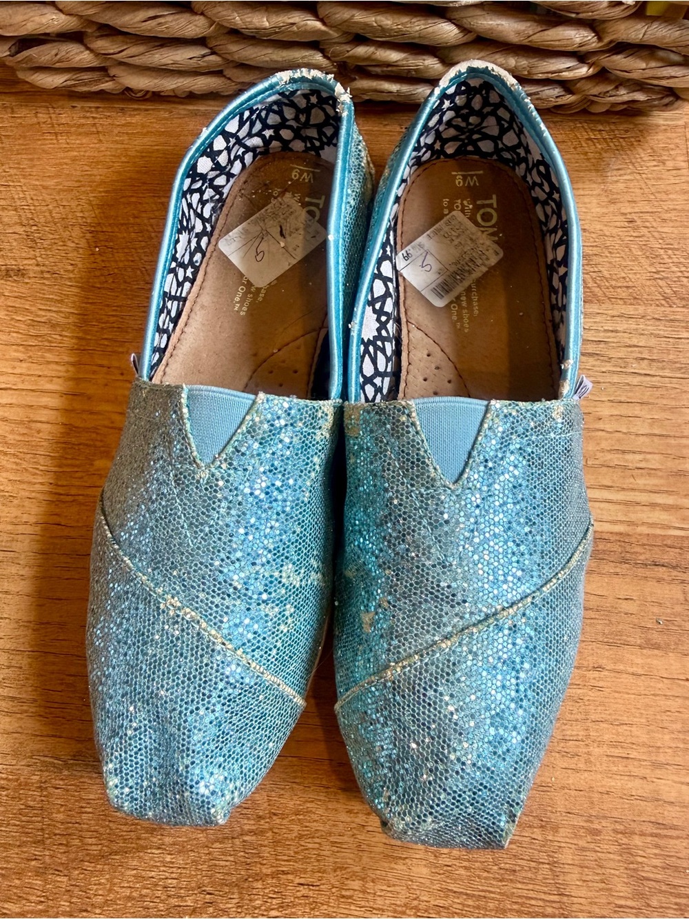 Women’s 9 turquoise/light blue glitter toms slip on shoes flats espadrilles - Picture 2 of 6